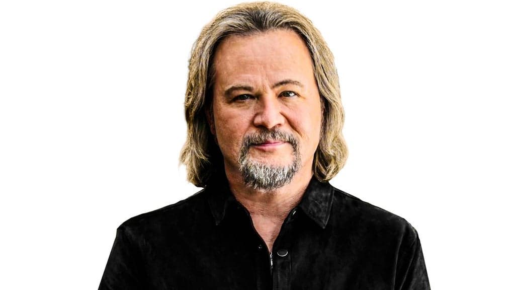 Promotional image for Travis Tritt