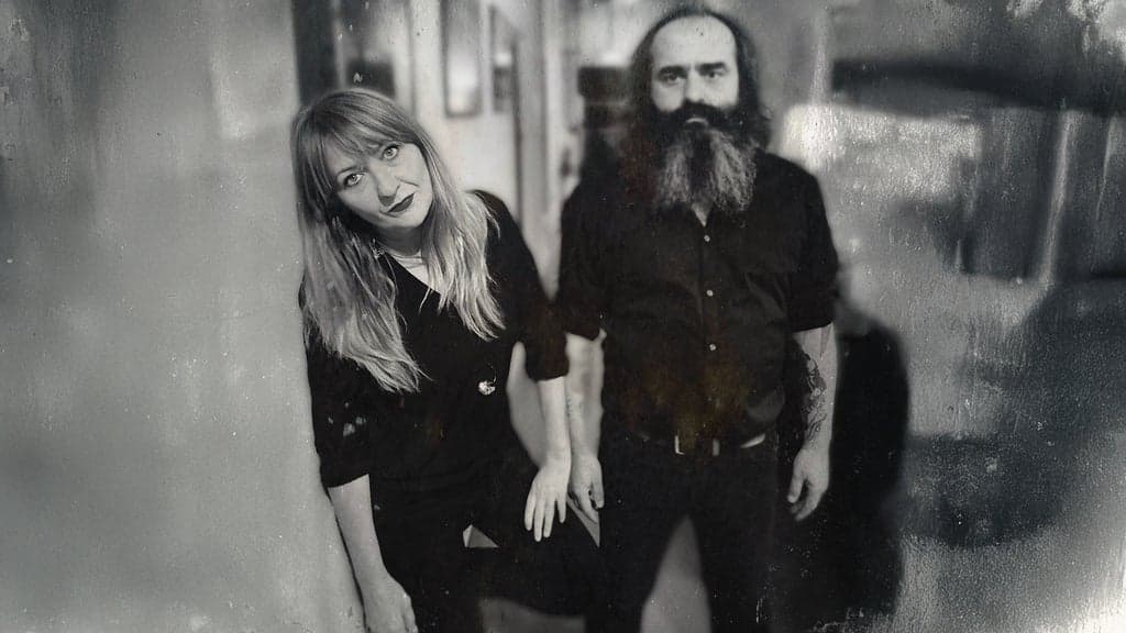 Promotional image for The Liminanas