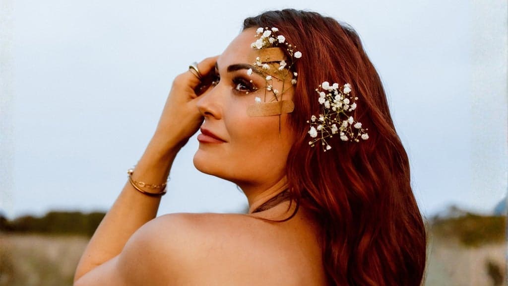 Promotional image for Kylie Morgan