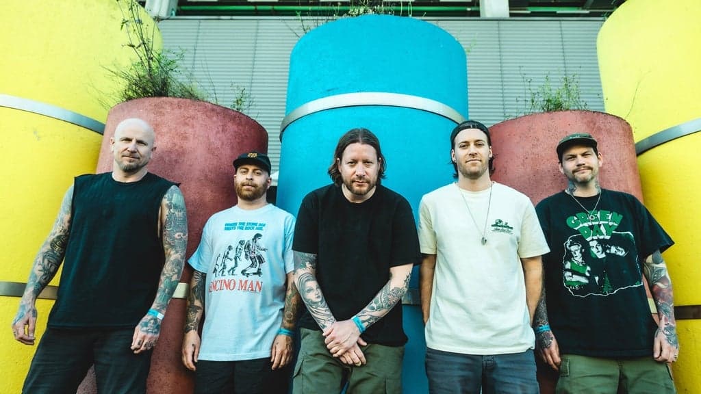 Promotional image for Comeback Kid w/ Dead Heat