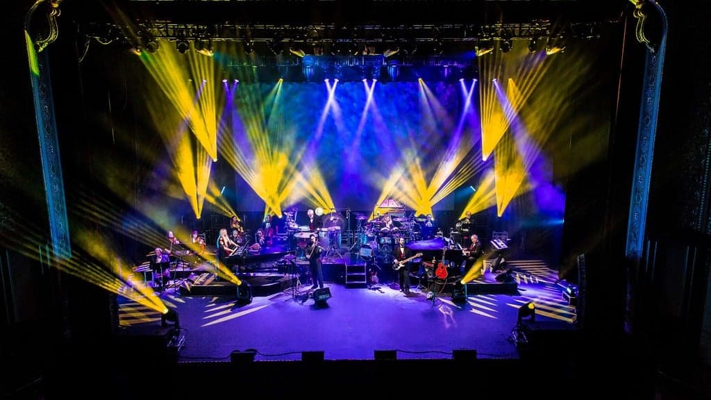 Promotional image for Mannheim Steamroller