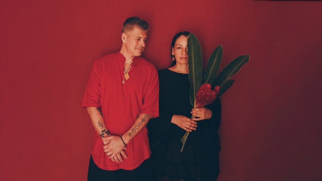 Promotional image for Rodrigo y Gabriela