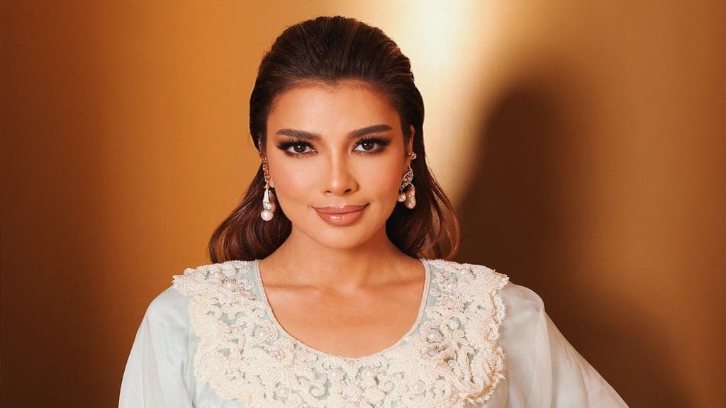 Promotional image for Assala Nasri