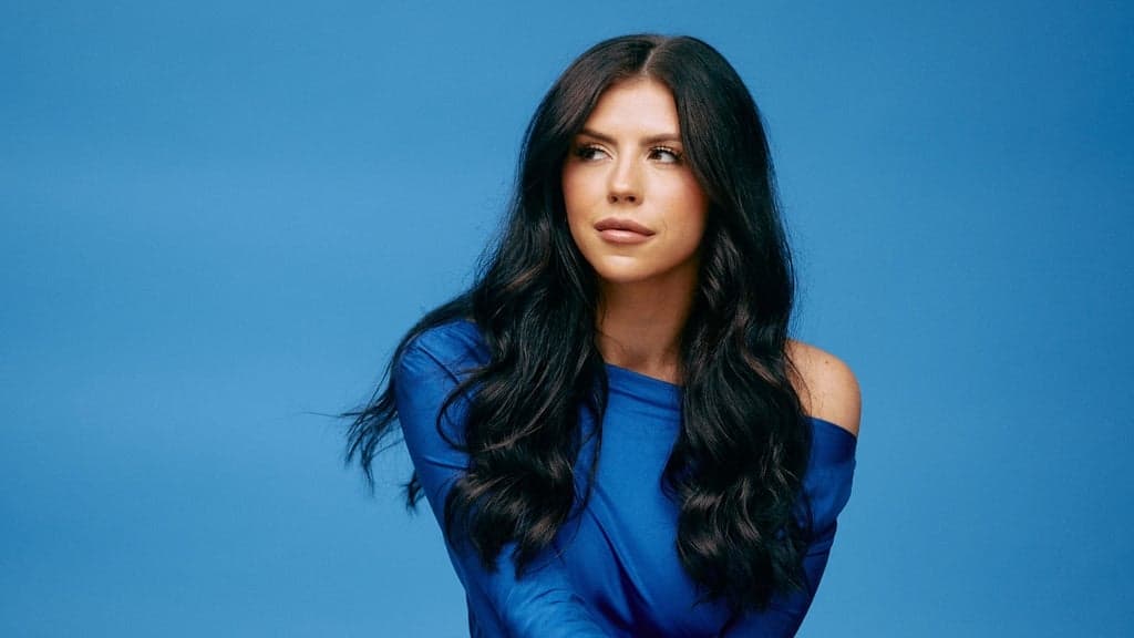 Promotional image for Lizzie Morgan
