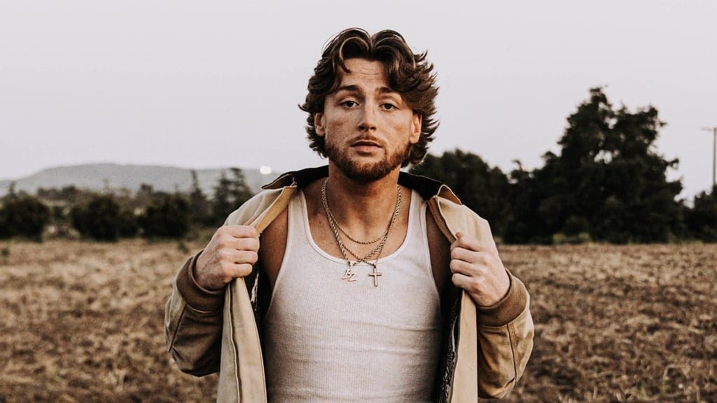 Promotional image for Bailey Zimmerman