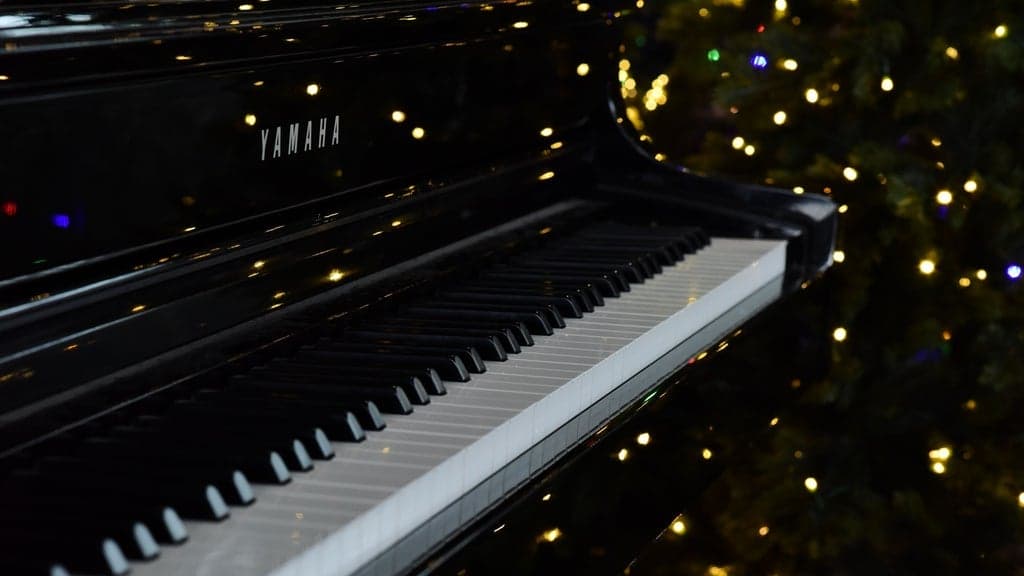 Promotional image for Charles Lewis Quintet +1: Holiday Jazz