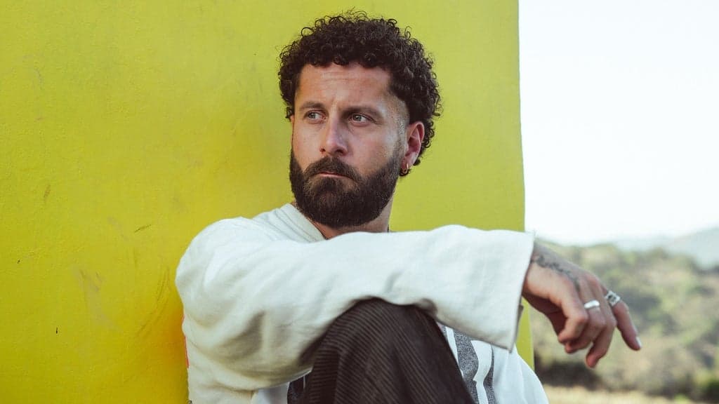 Promotional image for Elderbrook - Heart On A Wire Tour