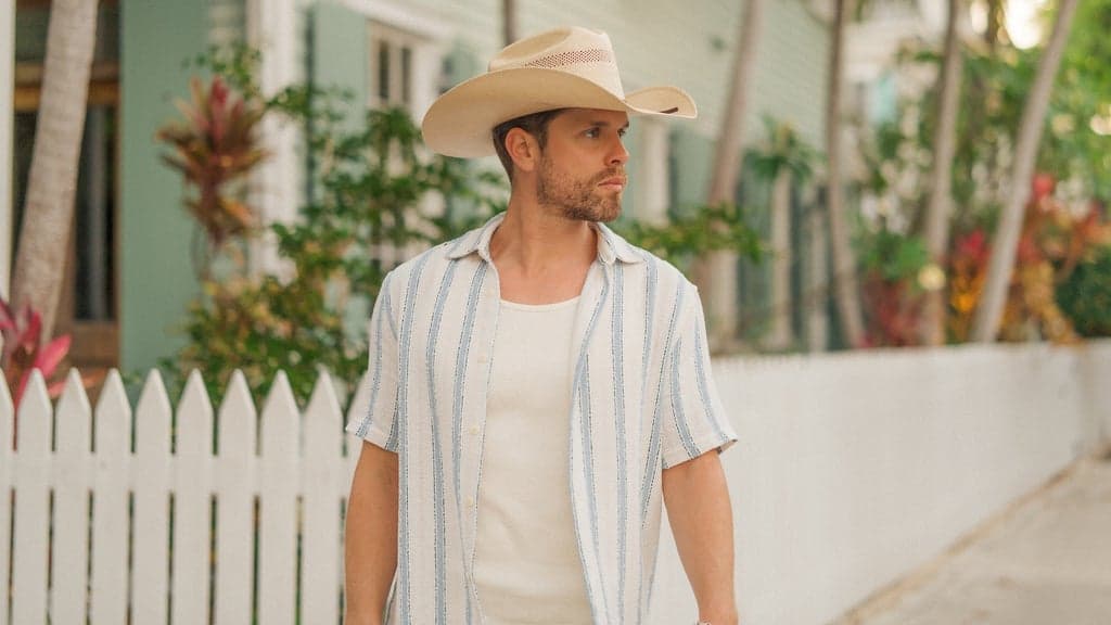 Promotional image for Dustin Lynch