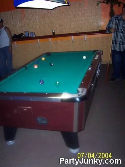 Pool table at Bahama Joes, Jul 4, 2004