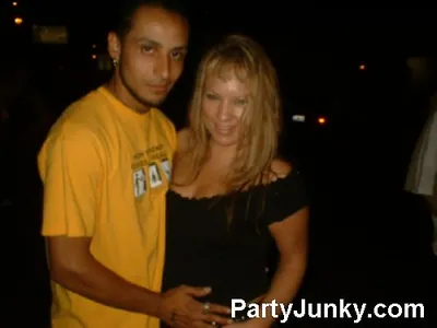 Guests posing for the camera at Coyote Ugly Bar & Grill, Jul 10, 2004