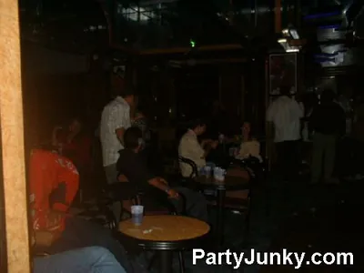 Packed crowd at Sopranos Night Club, Aug 13, 2004