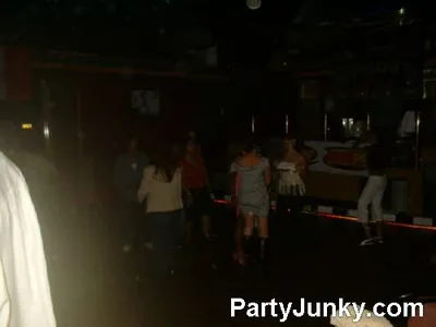 Packed crowd at Sopranos Night Club, Aug 13, 2004