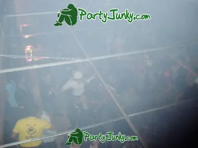 Packed crowd at the Suga Free concert, Dec 14, 2003